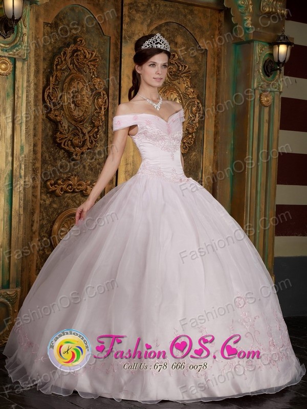 pink off the shoulder quinceanera dresses