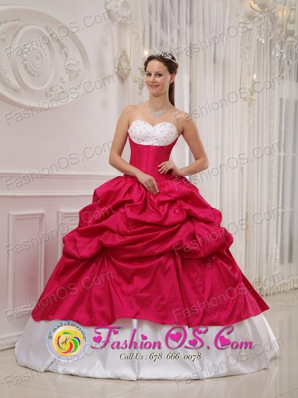 Winter Hot Pink and White Sweetheart Sweet 16 Dress With Pick-ups and Taffeta Beading  in Colcapirhua Bolivia StyleQDZY380FOR
