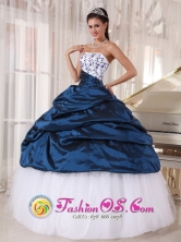White and Navy Blue Taffeta and Organza Embroidery Decorate Bust Ball Gown Floor-length Quinceanera Dress For 2013 Necochea  Argentina  Style PDZY374FOR