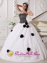 Sequins and Hand Made Flowers Decorate Bodice Remarkable White and Black sweet sixteen Ball GownDress Strapless Special Fabric Gorgeous  Style QDZY544FOR 
