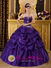 Purple Beautiful Ball Gown For Sweet 16 With Beaded Bodice and Pick-ups Custom Made in La Unian   El Salvador  Style QDZY169FOR