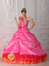 2013 Guatemala City Guatemala One Shoulder Multi-color Beaded Decorate Bust and Hand Made Flowers Quinceanera Dresses With Pick-ups for Formal Evening Style QDZY452FOR