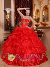 2013 La Democracia Guatemala Fall Ball Gown Gorgeous bright Red Sweet 16 Dress With Pick-ups and Beading  Style QDZY428FOR