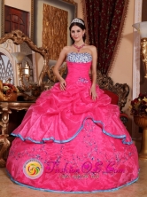 2013 San Lucas Toliman Guatemala Strapless Custom Made Beading With Hot Pink Quinceanera Dress For Fall Style QDZY430FOR