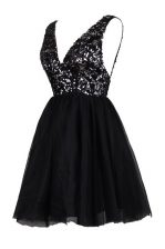 Graceful Black Sleeveless Sequins Knee Length Prom Gown