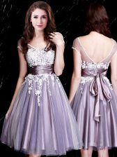 High Quality Lavender Zipper Quinceanera Court Dresses Appliques and Belt Short Sleeves Knee Length