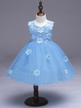 Beautiful Sleeveless Knee Length Appliques and Bowknot Zipper Little Girls Pageant Gowns with Light Blue