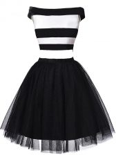 Super Mini Length White And Black Prom Dress Off The Shoulder Sleeveless Zipper