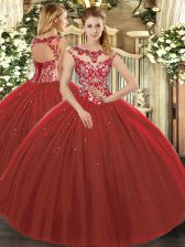 Hot Sale Wine Red Tulle Lace Up Vestidos de Quinceanera Cap Sleeves Floor Length Beading and Appliques