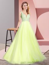  V-neck Sleeveless Prom Gown Floor Length Lace Light Yellow Tulle