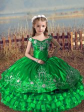  Off The Shoulder Sleeveless Girls Pageant Dresses Floor Length Embroidery and Ruffled Layers Green Satin and Organza
