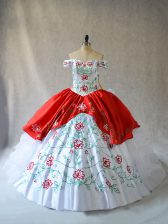 Deluxe Lace Up Vestidos de Quinceanera White And Red for Sweet 16 and Quinceanera with Embroidery and Ruffled Layers