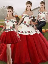 Romantic Organza Off The Shoulder Sleeveless Lace Up Embroidery Quinceanera Dress in White And Red 