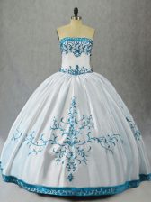Fashion Satin Sleeveless Floor Length Quinceanera Gown and Embroidery