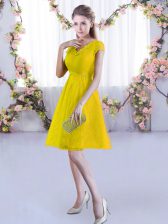 Modern Gold Lace Up Dama Dress for Quinceanera Lace Cap Sleeves Mini Length
