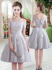 Sexy Off The Shoulder Short Sleeves Prom Dress Knee Length Appliques Grey Tulle