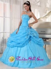 2013 Papantla Mexico Fall Wholesale Baby Blue Strapless Organza Ball Gown Appliques Quinceanera Dress with Pick-ups Style PDZY687FOR 