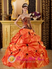 Zacatecas Mexico Wholesale Strapless Taffeta Embroidery and Appliques for Orange Pick-ups Quinceanera Dress Style QDZY035FOR 