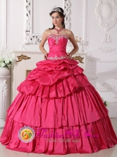 Fall 2013  Wholesale Hot Pink Sweetheart Beading and Ruch Detachable Quinceanera Gowns Party Moca Dominican Style QDZY750FOR 