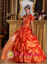 Sweetheart Taffeta Wholesale Appliques and Beading Decorate Orange Quinceanera Dress with Pick-ups In Nueva Germania Paraguay  Style QDML069FOR