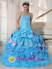 2013 Mazatenango Guatemala Romantic Aqua Quinceanera Dress Appliques Decorate Bust With Pick-ups and Bowknot Ball Gown for Graduation Style PDZY747FOR