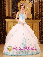 2013 San Jos Pinula Guatemala Exquisite Appliques White Ball Gown For Sweetheart Quinceaners Dress Style QDZY093FOR