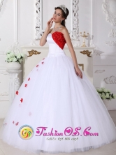 2013 San Lucas Toliman Guatemala White and Red Sweetheart Neckline Quinceanera Dress With Hand Made Flowers Decorate Style QDZY106FOR
