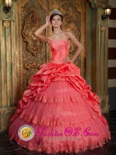 2013 San Pablo Guatemala Popular Lace Appliques Decorate Watermelon Red Sweetheart Ball Gown Quinceanera Dress Style QDZY147FOR