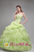 2013 Santa Cruz del Quich Guatemala Spring Green Beading and Ruffles Decorate Strapless Quinceanera Dress For Formal Evening Style ZYLJ19FOR