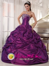 2013 Totonicapan Guatemala Eggplant Purple Quinceanera Dress with Strapless Embroidery Formal Style Taffeta Ball Gown Style PDZY681FOR