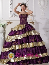 Punta Arenas Chile Customize Beautiful Embroidery Decorate Purple and Gold Quinceanera Dress With Floor-length Taffeta Style QDZY414FOR