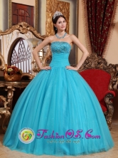 Quilpue Chile Embroidery with Exquisite Beadings Popular Turquoise Quinceanera Dress Strapless Tulle Ball Gown Style QDZY592FOR