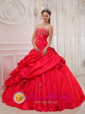 Tauramena Colombia Customer Made Taffeta For Beautiful Red Wholesale Quinceanera Dress and Sweetheart Appliques Ball Gown Style QDZY303FOR 
