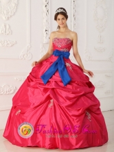 Customize Coral Red Strapless For Quinceanera Dress With Beading Appliques and blue Bowknot IN Tranqueras Uruguay Style QDZY388FOR