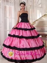 Rose Pink and Black Quinceanera Dress For 2013 Strapless Taffeta Layers Ball Gown in  Minas Uruguay Wholesale Style PDZY627FOR