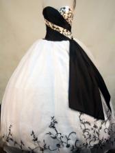 Beautiful Ball gown Sweetheart-neck Floor-length White And Black Quinceanera Dresses Style FA-C-091