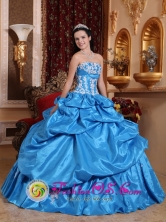 Gorgeous Sky Blue Ball Gown Pick-ups Sweet 16 Dress With Appliques Decorate Bust Taffeta for Military Ball Duverge Dominican Style QDZY607FOR 