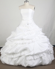 Luxurious Ball Gown Strapless Floor-length White Quinceanera Dress LZ426009