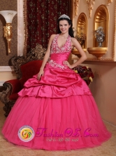 2013 Guadalupe Peru Hot Pink Romantic Quinceanera Dress With Appliques Decorate Halter Top Neckline for Sweet 16 Style QDZY608FOR
