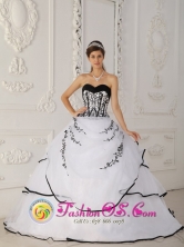 2013 Salinas Puerto Rico Simple Satin and Organza White Floor-length For Quinceanera Dress Sweetheart Ball Gown Wholesale Style QDZY320FOR