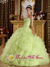 Customer Made Wholesale Yellow Green Organza Ruffle Layers Quinceanera Dress With Strapless In Wonken Venezuela Style QDZY266FOR  