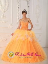 For 2013 Wholesale Clebrity In Pinetop Orange Ruffles Sweetheart Quinceanera Dress With Appliques and Beading In El Dorado Venezuela Style QDZY256FOR