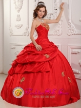 Princess Wholesale  Strapless Sweetheart Taffeta Appliques and Pick-ups For Wonderful Red Quinceanera Dress In Guachara Venezuela Style QDZY083FOR 