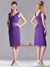 Cheap Column V Neck Knee-length Short Dama Dress in Purple THPD294FOR