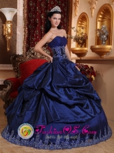 Customer Made Royal Blue New For 2013 Coxen Hole   Honduras Quinceanera Dress Sweetheart Taffeta Appliques Ball Gown Style QDZY274FOR 