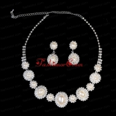Luxurious Pearl Ladies Jewelry Set Including Necklace And Earrings ACCNES03