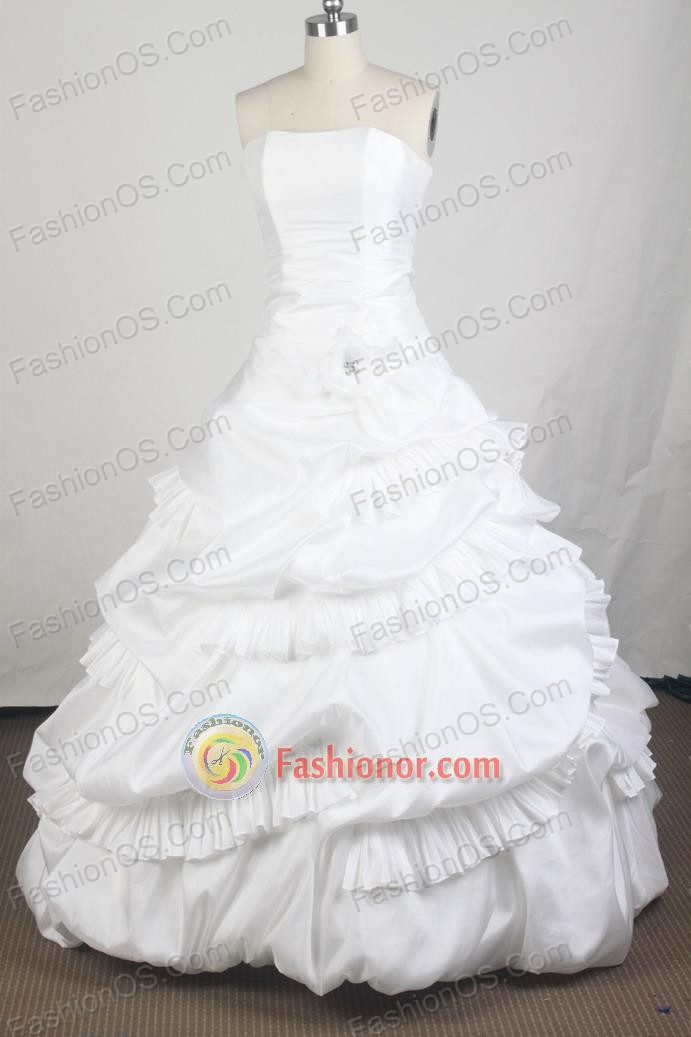 Luxurious Ball Gown Strapless Floor-length White Vintage Quinceanera Dress LZ426009