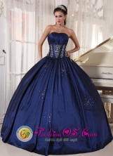 Guantanamo Cuba 2013 Navy blue Sweet sixteen Dress Embroidery and Beading Taffeta Ball Gown for Graduation Style PDZY522FOR