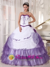 2013 White and Purple Quinceanera Dress Sweetheart Satin and Organza Embroidery floral decorate in Ciudad Delgado  El Salvador  Style PDZY416FOR