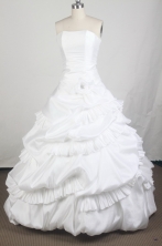 Luxurious Ball Gown Strapless Floor-length White Quinceanera Dress LZ426009